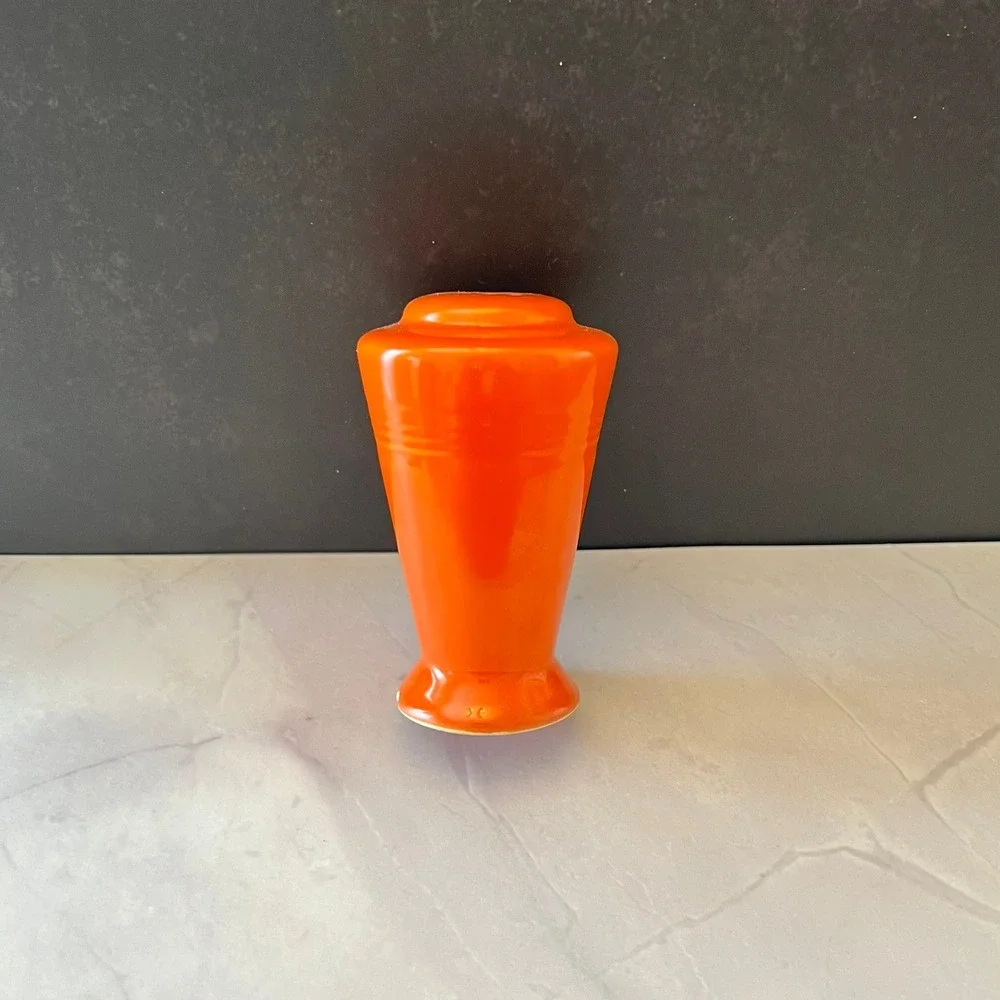 Fiesta Vintage Radioactive Orange Ceramic Pepper Shaker Art Deco Tapered 7 Hole